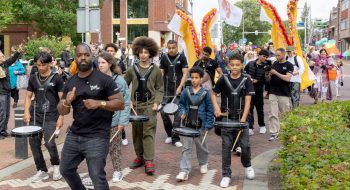 Zomercarnaval tijdens 4e Juttersmarkt